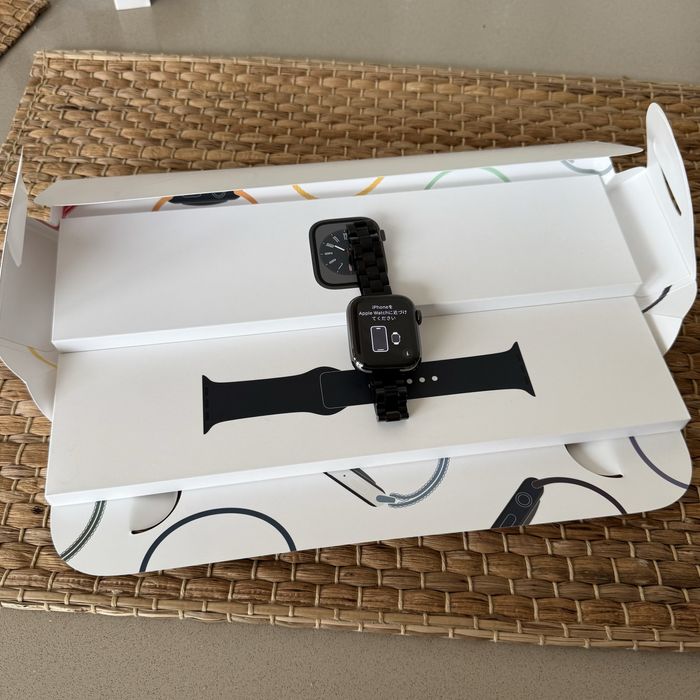 Apple Watch 8 Graphite Steel case Cellular 41mm + 2 braceletes