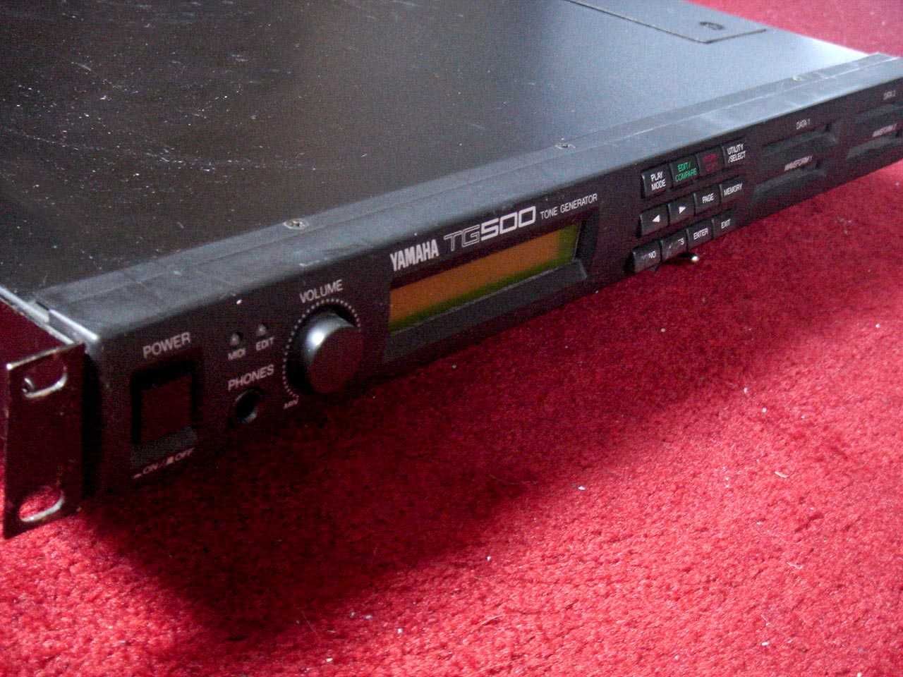 Modulos de Som Yamaha TG500 e Proteus E-MU 2000