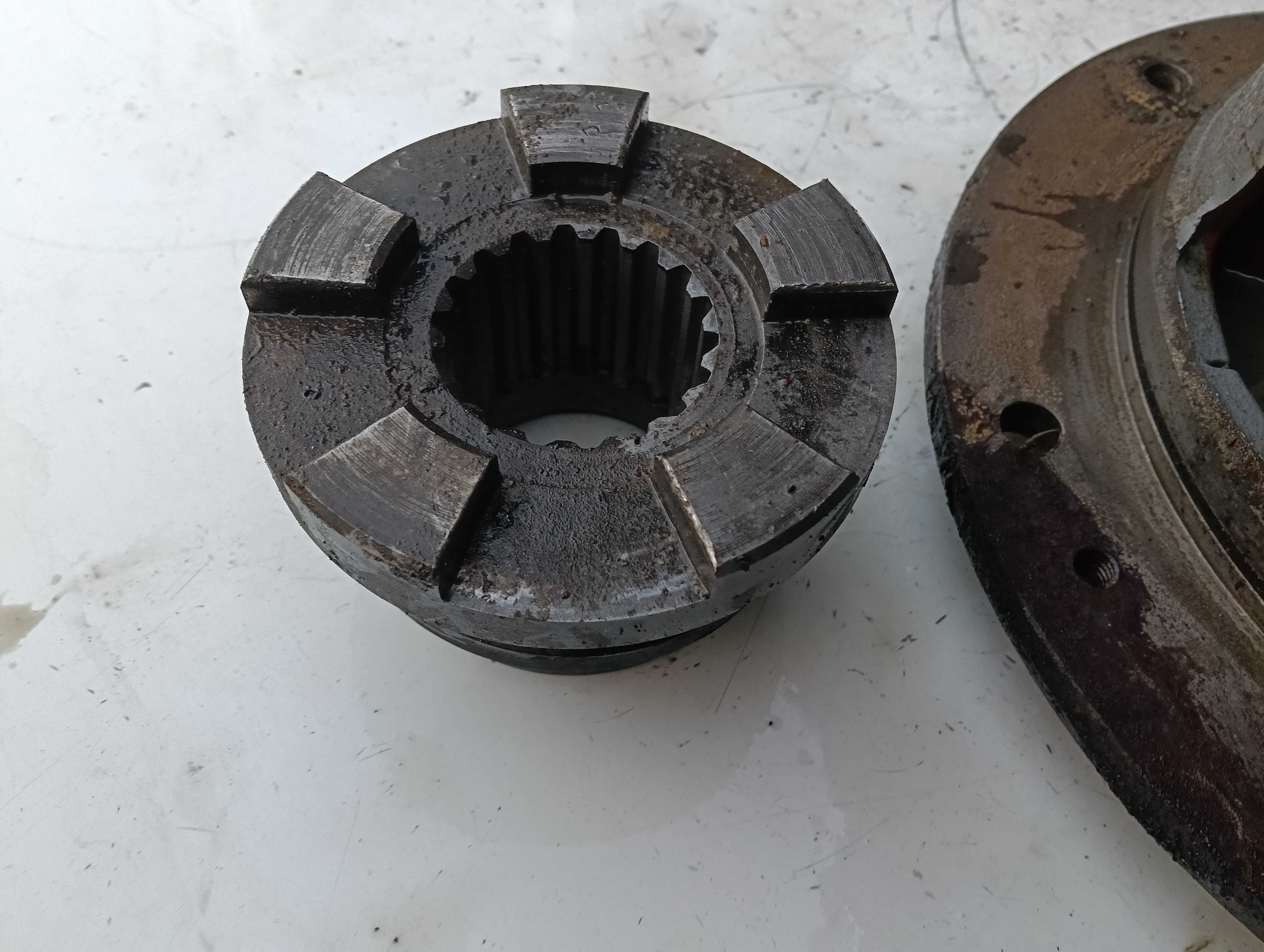 Pokrywa Mechanizmu Różnicowego Blokada Tryb Zetor 12145 C385 914 Ursus