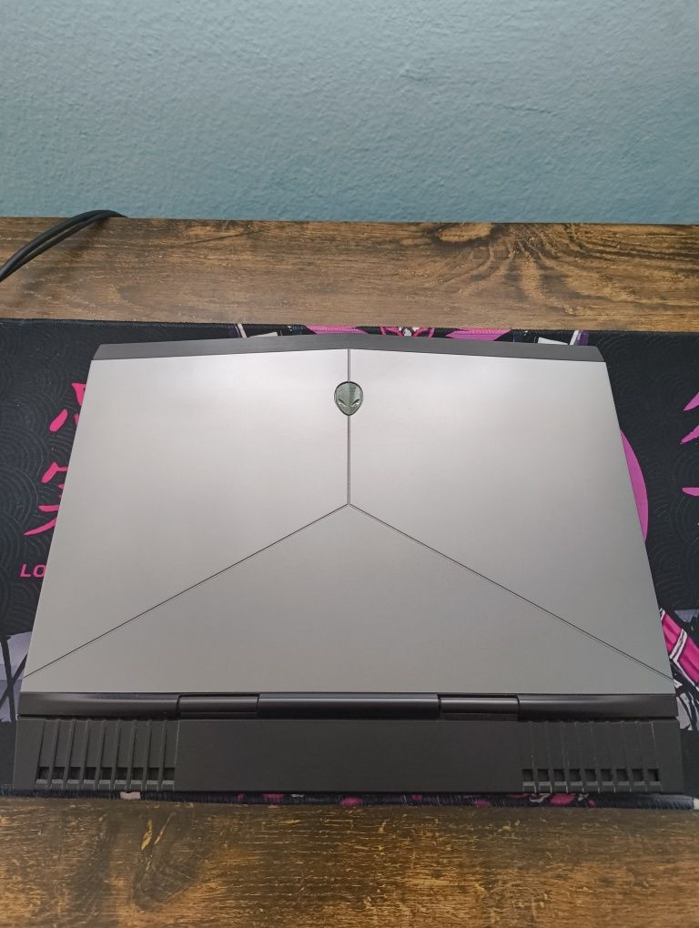 Dotykowy Laptop Alienware 13 r3