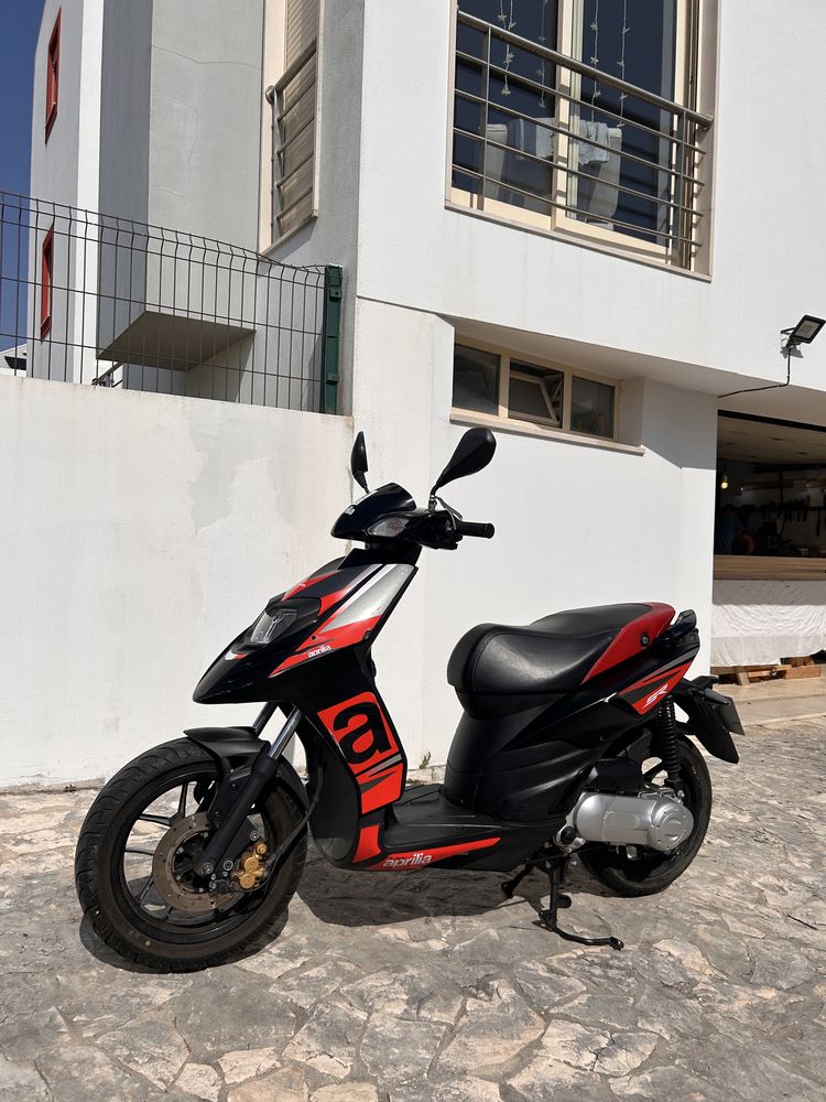 Aprilia sr50 compativel com licenca AM