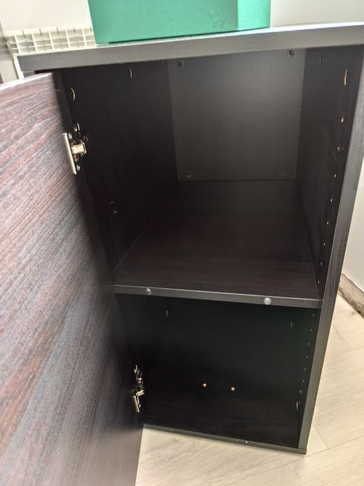 Móvel de arrumação como novo