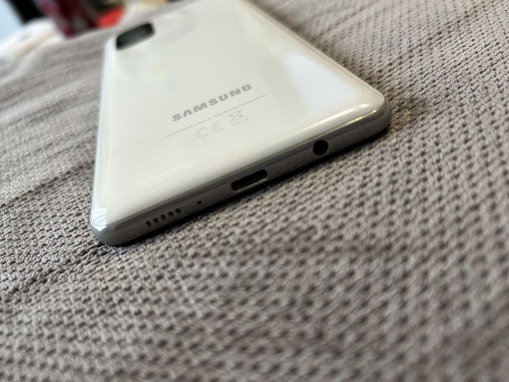 Telefon Samsung Galaxy M51 biały 128GB. Stan bardzo dobry