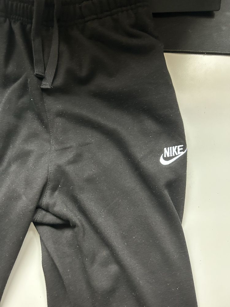 Spodnie czarne Nike