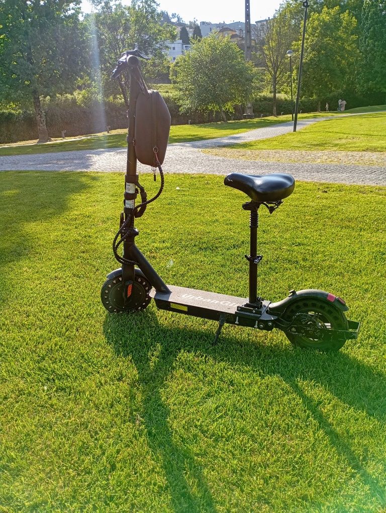 Trotinete 100xs/S com assento 298€ sem assento 250€