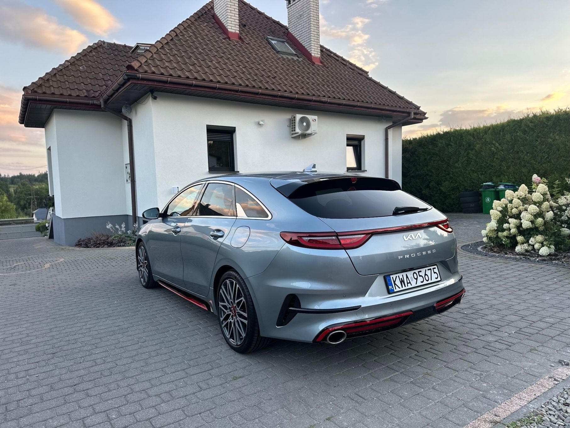 Kia ProCeed GT 1.6 T-GDI 204 KM DCT lunar silver 2022