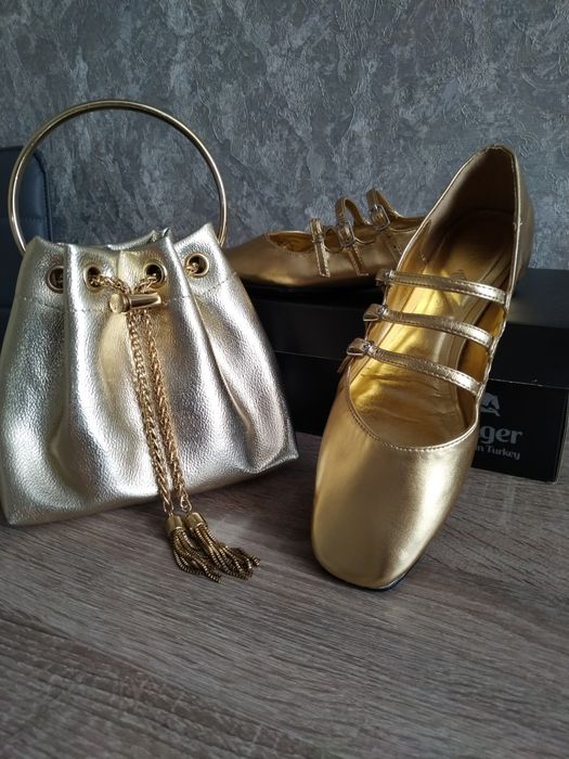 Балеткі, босоніжки  Zara