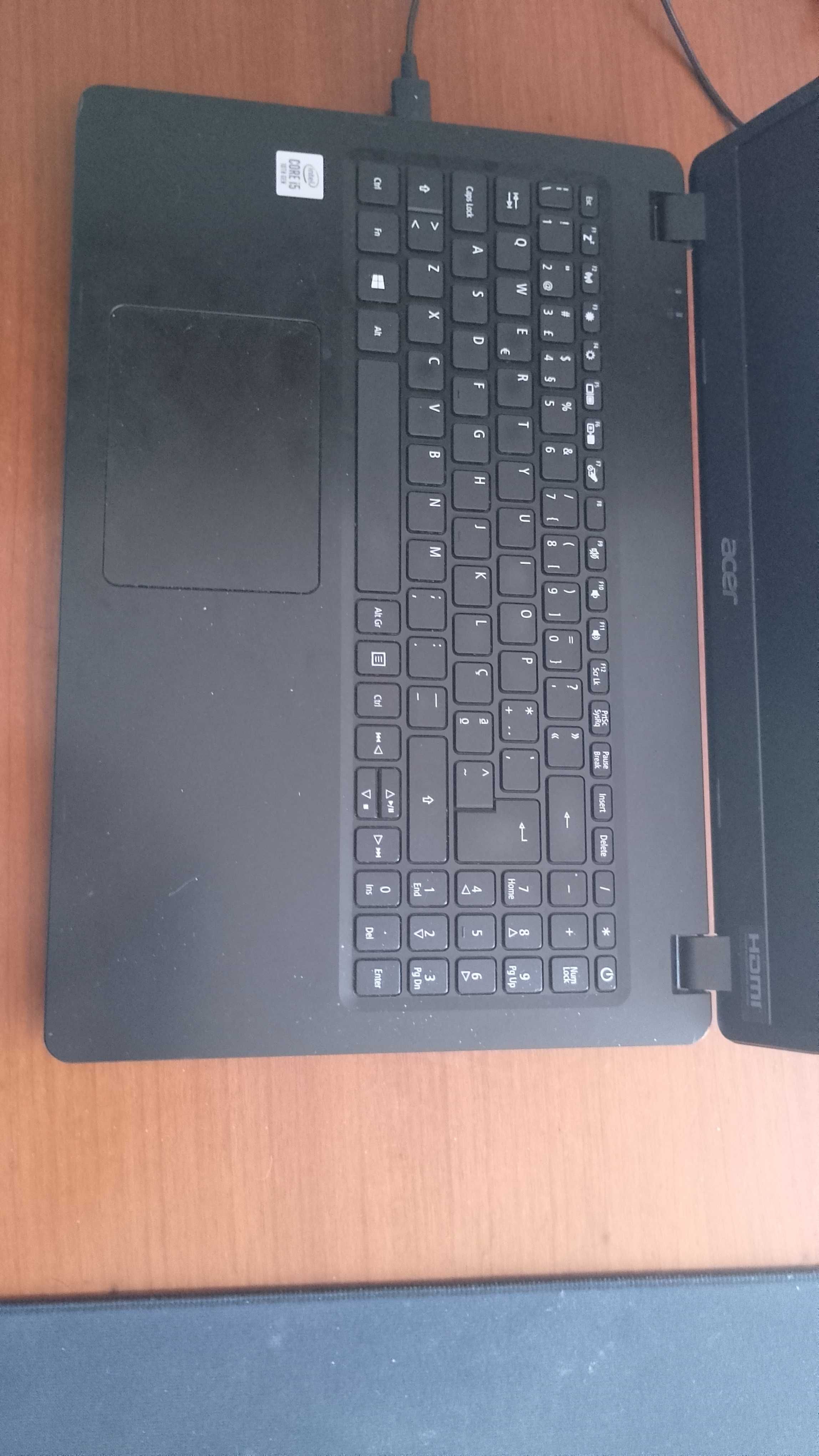 Portátil Acer extensa