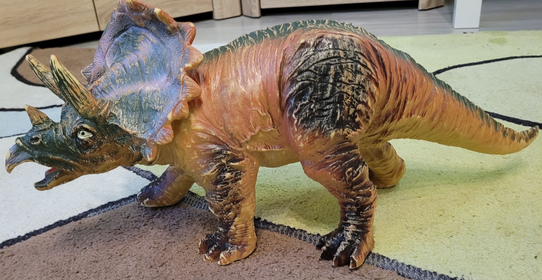 Duże figurki dinozaur trex Ok 30 cm wys długie nawet 60cm