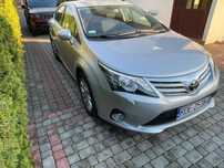 Toyota Avensis LPG, HAK, 2 komplety kół, konserwacja, xenony