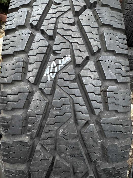 Шини NOKIAN LT235/85 R16, Hakkapeliitta LT, грязева резина