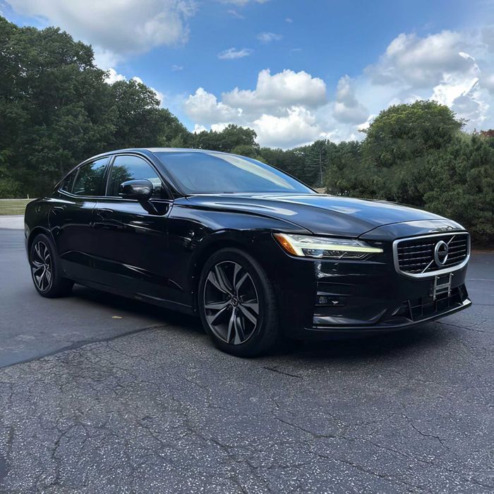 Volvo S60 T6 R-Design      2020