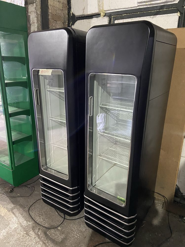 Морозильный шкаф Витрина Холодильник для напитков б/у Регал