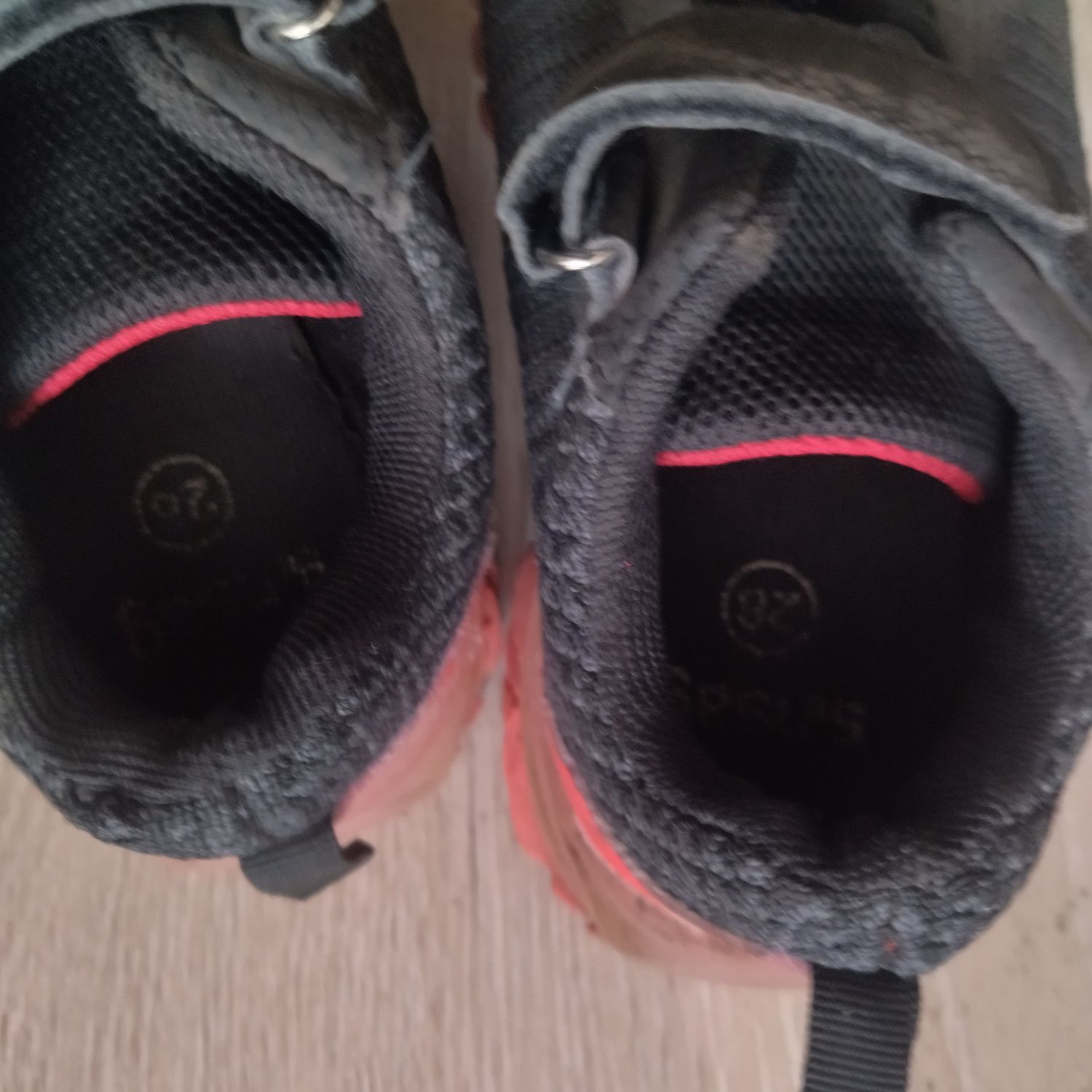 Adidasy chłopięce r.28