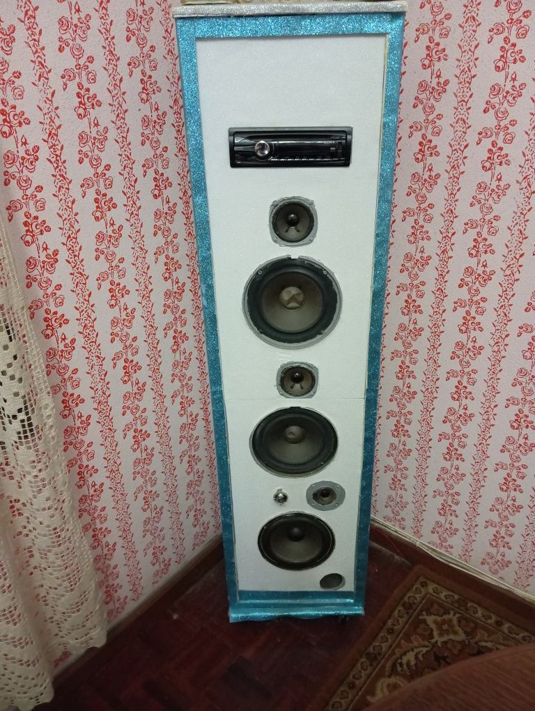 Coluna de Som vertical com duas colunas