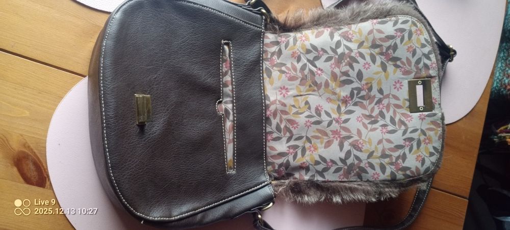 Torebka damska nowa na pasku