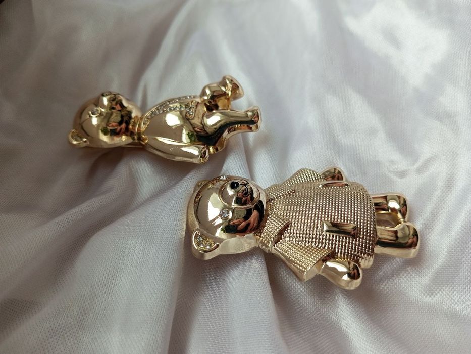 Трендова брошка ведмедики max mara з маркуванням