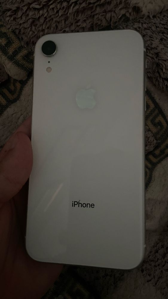 iPhone XR white 64gb