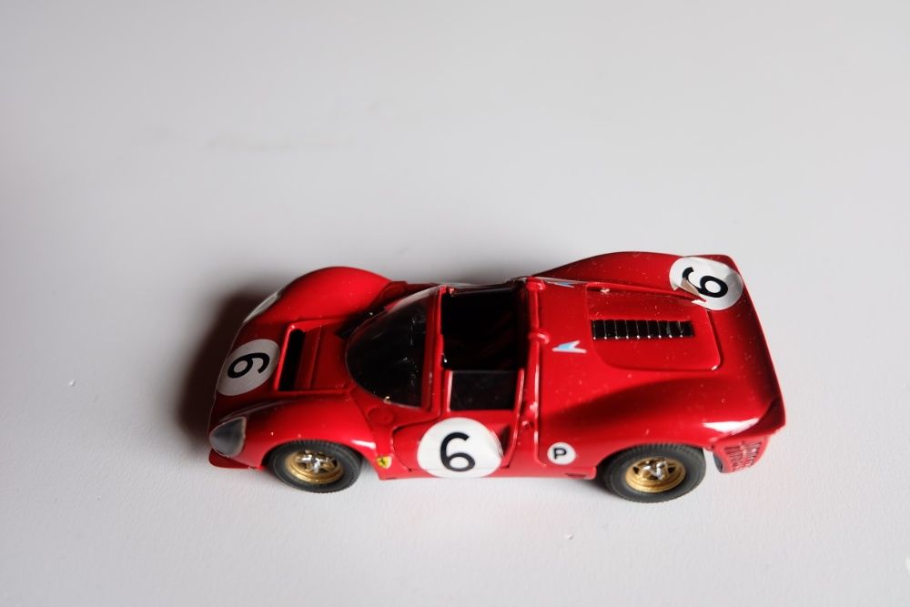 Miniatura Ferrari 330 P4