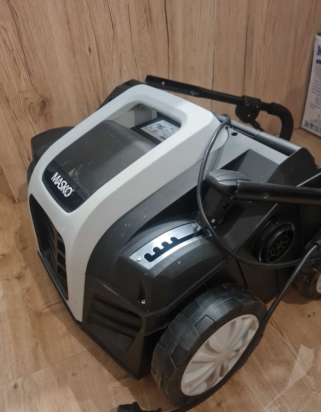 Elektryczny wertykulator kultywator 2w1 napowietrzacz trawnika 1800 W