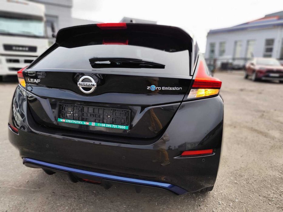NISSAN LEAF II N-Connecta 40 квт на 270 км