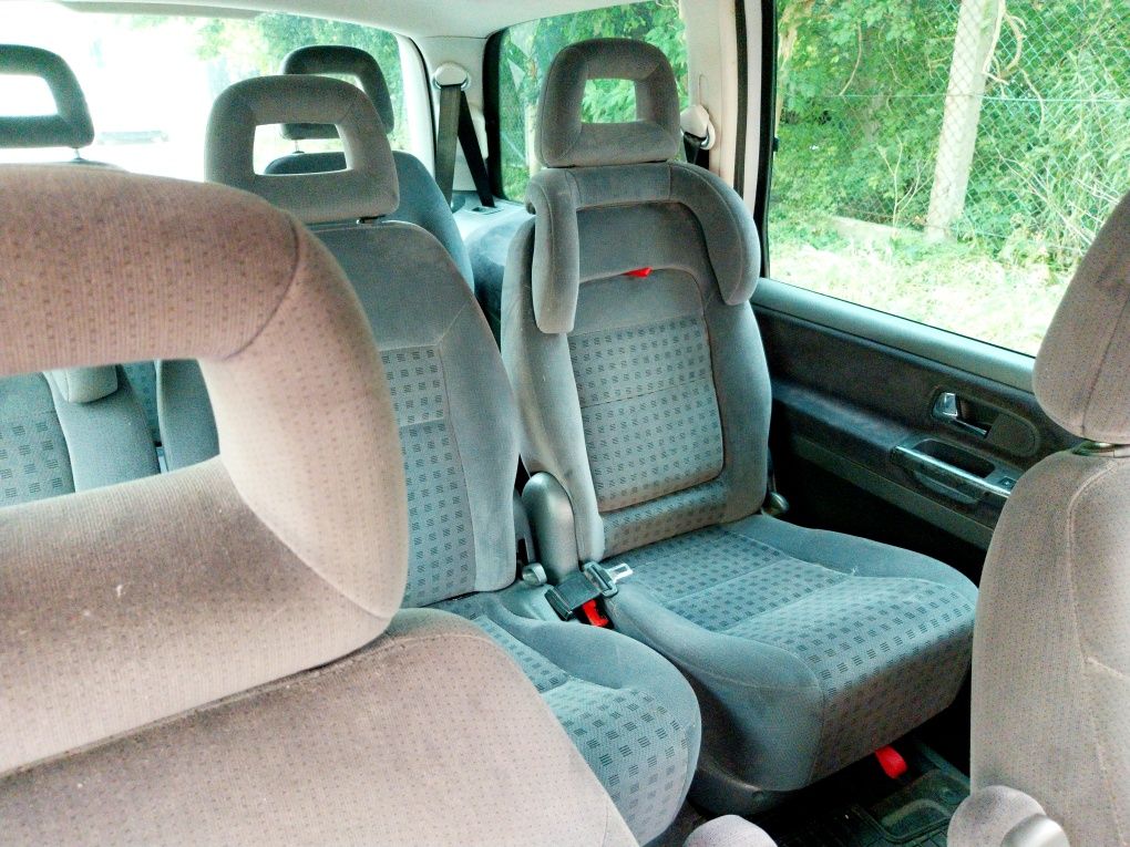Volkswagen SHARAN rok 2002 poj.1.9 TDI 7 osób