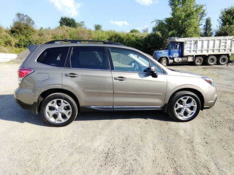 Subaru Forester      2018