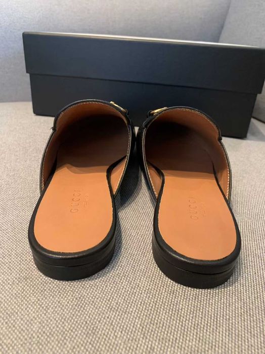Chinelos Gucci novos