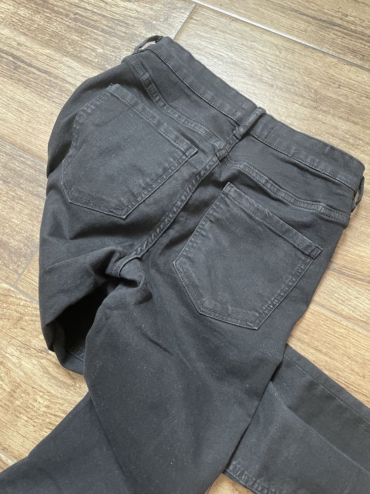 Czarne jeansy, rozmiar 36