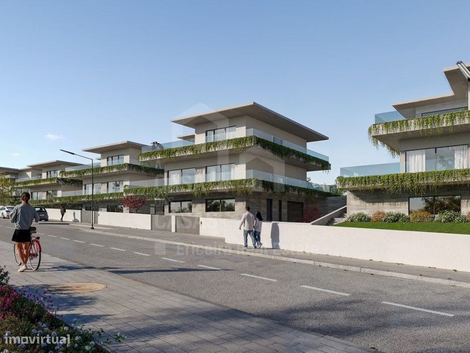 Vende Terreno - Ericeira 4 Km, A Casa das Casas