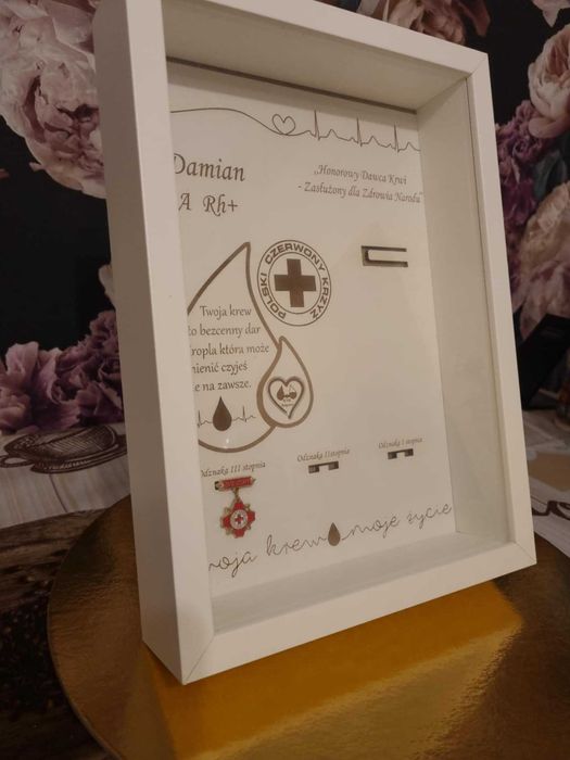 Ekspozytor na odznaki HDK