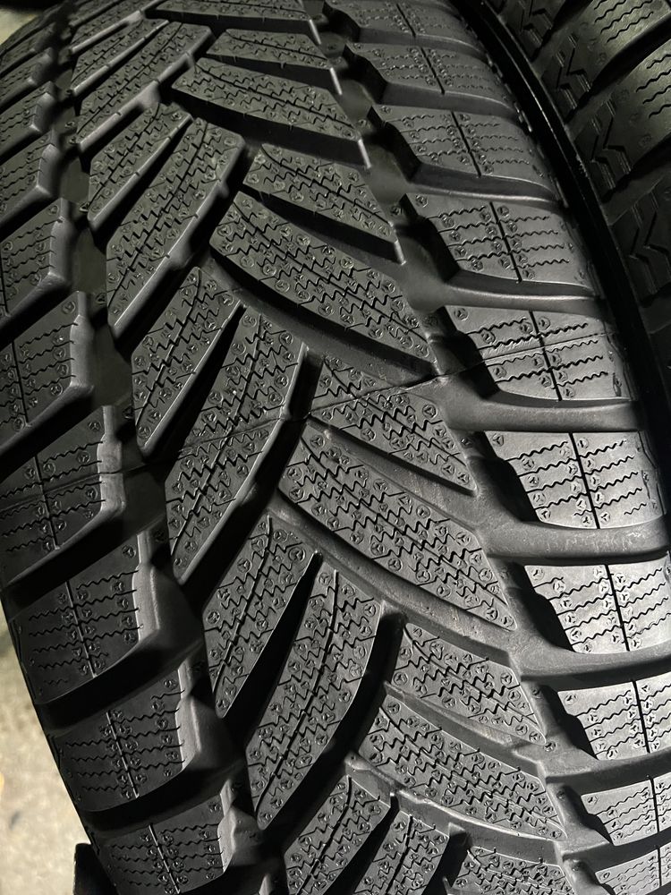 225/55/16 R16 Dunlop SP Winter Sport M3 4шт новые зима