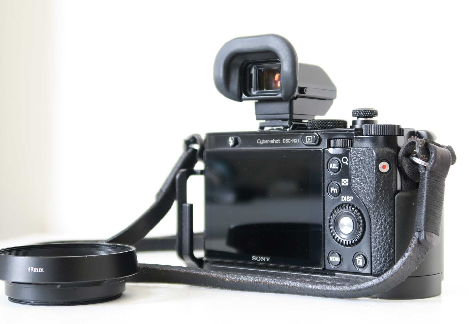 Sony DSC-RX1 zestaw z wizjerem FDA-EVM1K i statywem Sirui Traveler 5C