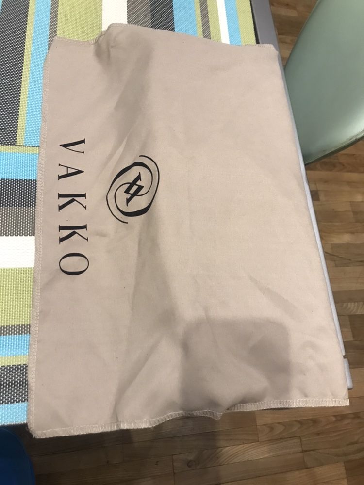 Подарок на новый год. сумку -клатч, знаменитого бренда Vakko. Новая.