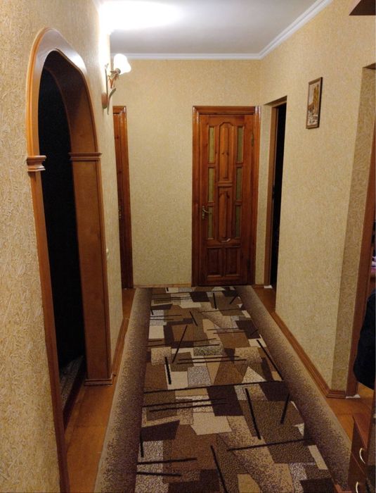 Продаж 4-кімнатної квартири