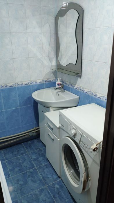 Квартира 3-х кімнатна, меблірована, с битовою технікою