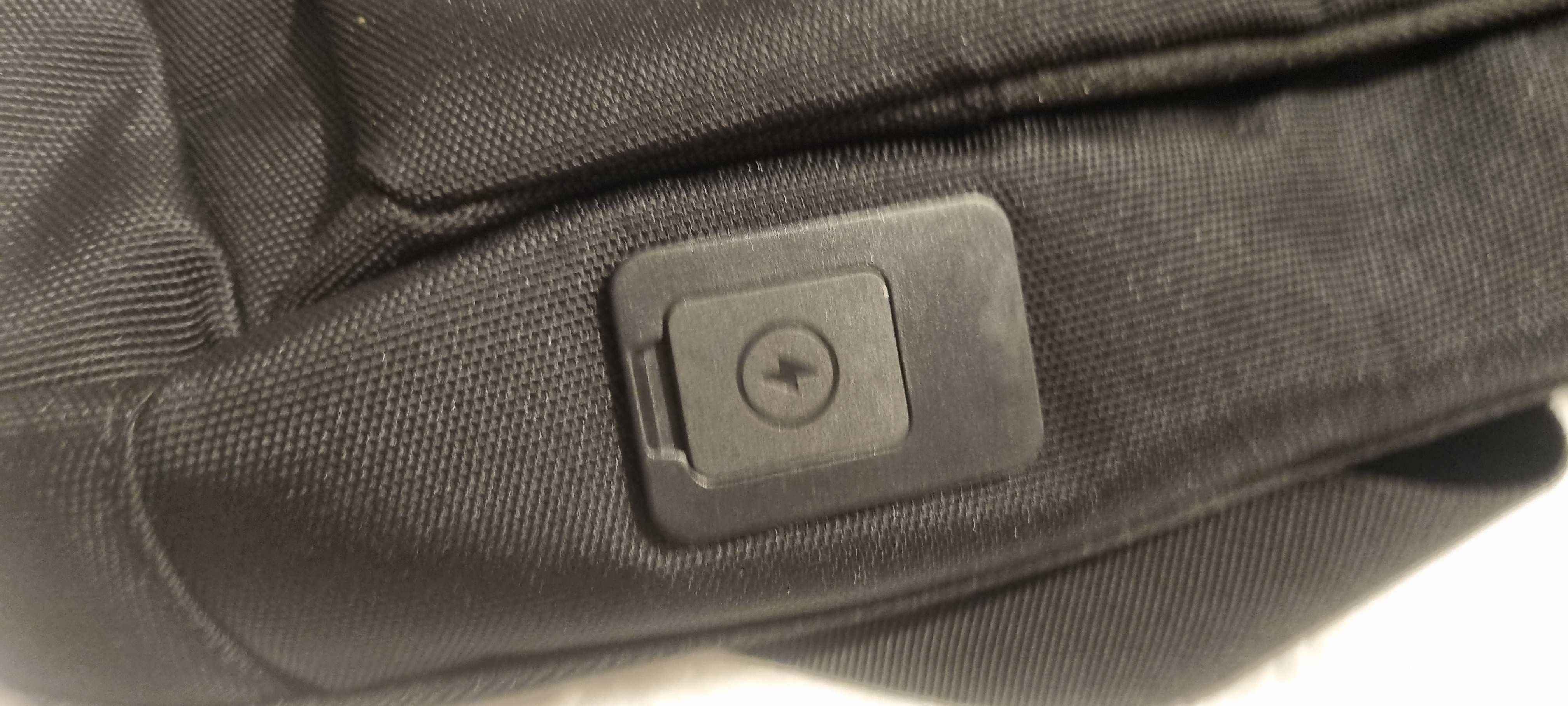 Torba plecak KINGSONS Crossbody USB antykradzieżowy laptop iPad PRO