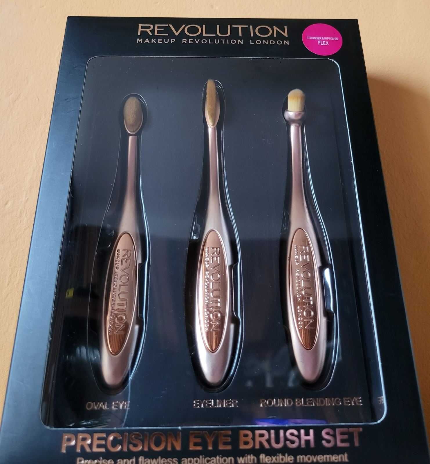 Zestaw szczotek do makijażu oczu REVOLUTION Precision Eye Set