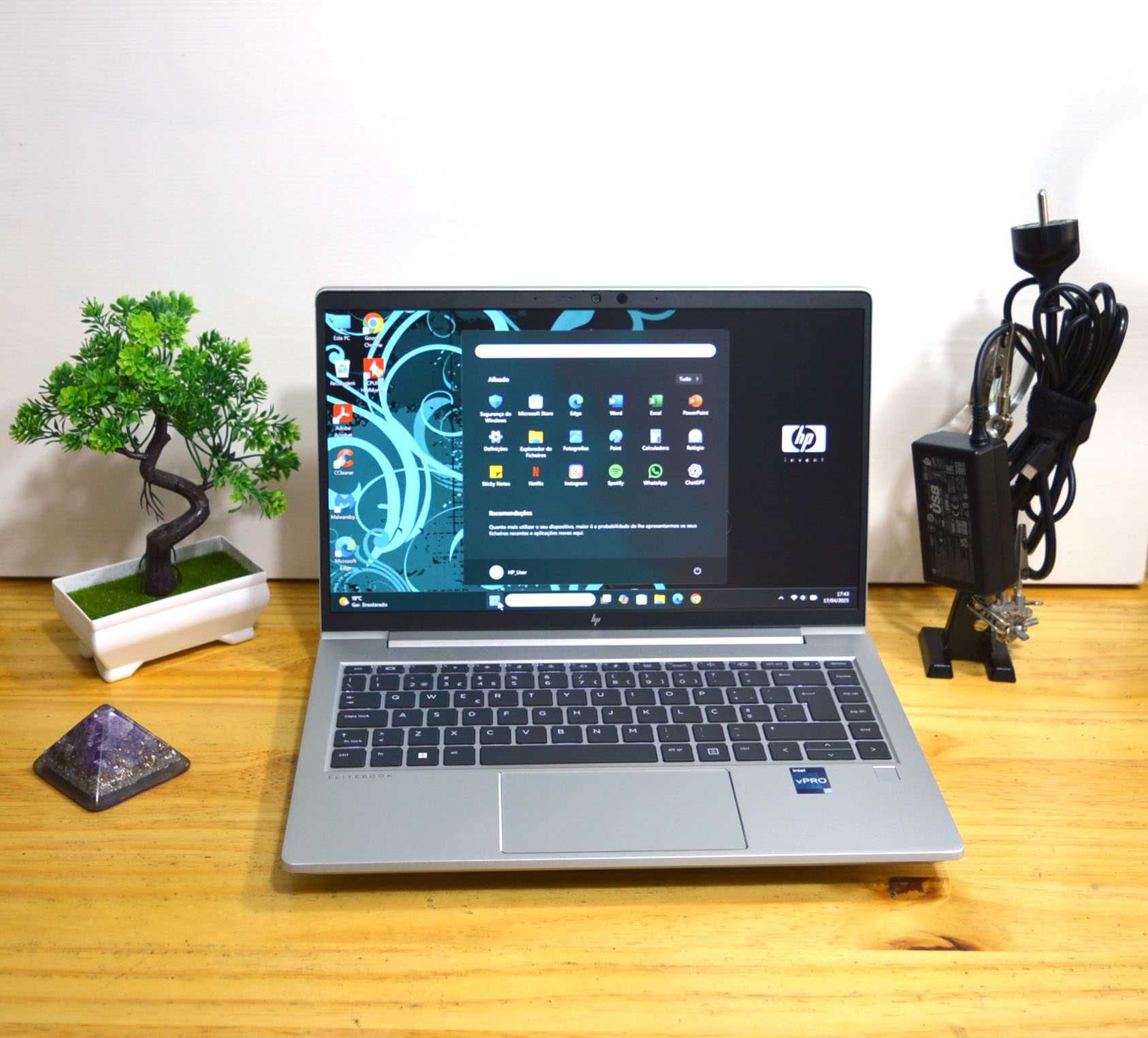 HP DecaCore 13Th i7 5.20Ghz - 32GB DDR4 - Intel Iris® - 512GB +DockSt.