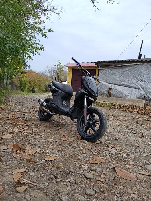 Продам Yamaha slider