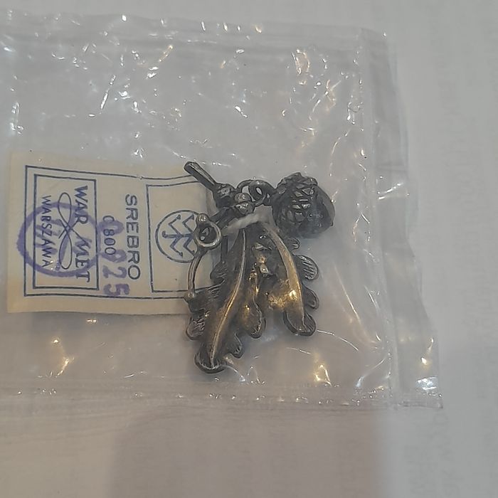 Stara srebrna broszka Warmet z ruchomym żołędziem