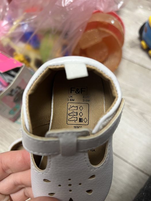 Туфельки f&f для дівчинки 3-6 міс