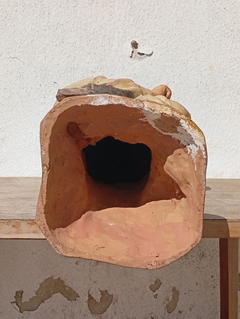 Peça decorativa em barro