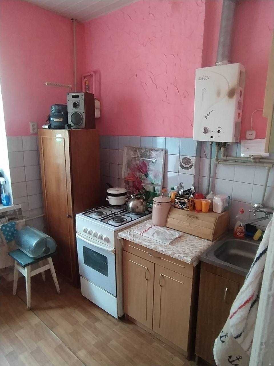 Продам 3к кв метро 23-го Августа ул. Сумгаитская под ремонт