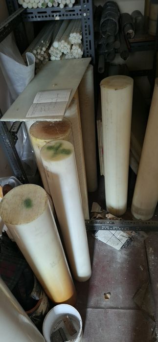 Lote Diversificado de Varas e Tarugos de teflon