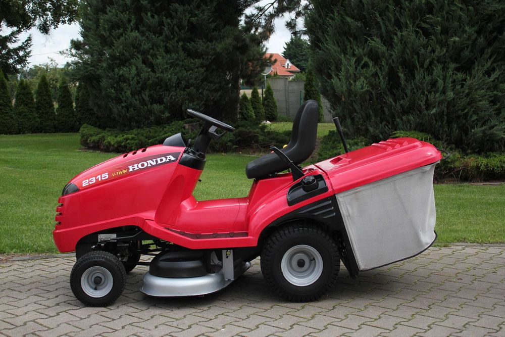 Honda 2315 V2 TRAKTOREK Kosiarka