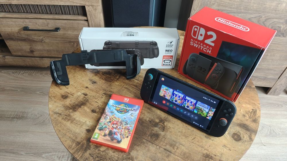 Konsola Nintendo Switch 2 ,gra MarioKart World, grip, szkło ochronne
