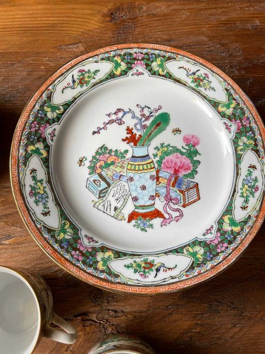 6 filiżanek spodeczki talerzyki deserowe porcelana  Chiny
