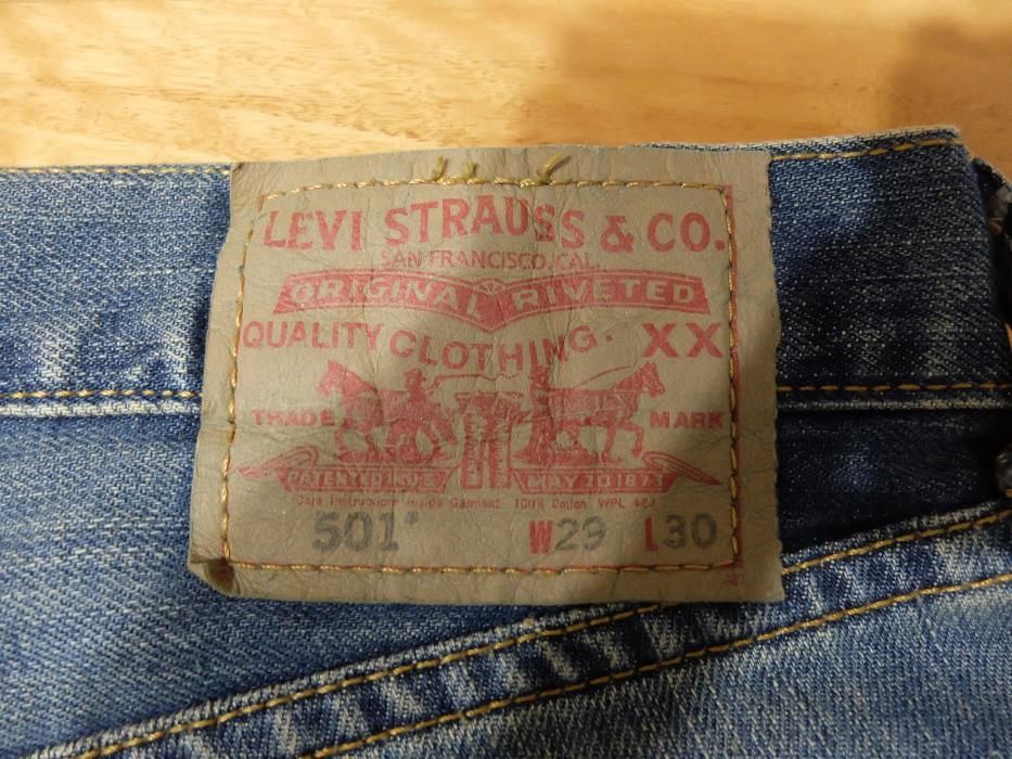 Calças ganga Levi 501 originais com pouco uso W29 L30