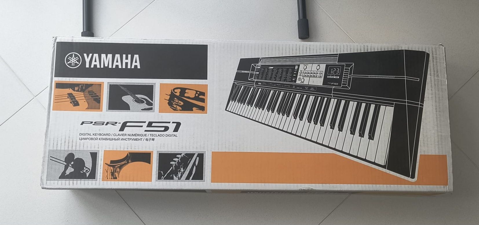 Yamaha PSR F51 keyboard